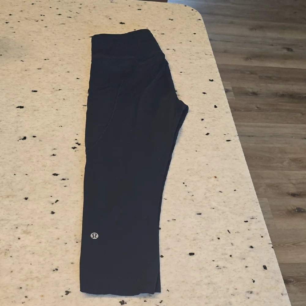 Navy Blue Lululemon Athletic Leggings - Picture 1 of 4